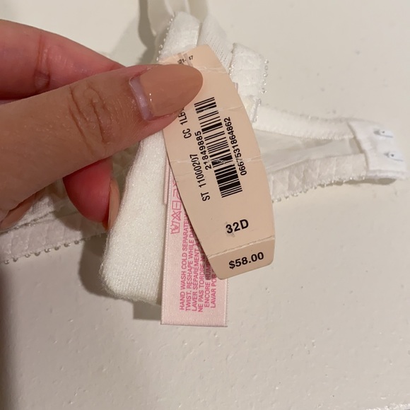 Victoria’s Secret Bridal Bra 32D - Picture 4 of 9